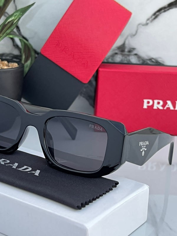 Prada Milano Black & Black  Unisex