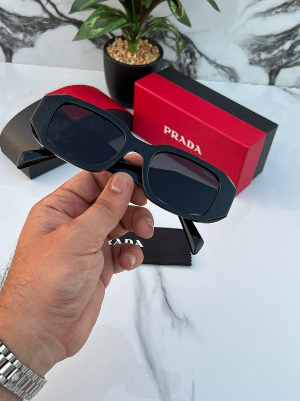 Prada Milano Black & Black  Unisex